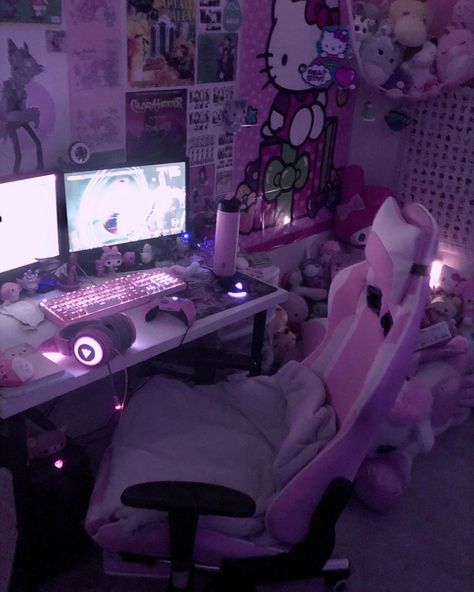 Gaming Room Setup Hello Kitty, Y2k Gaming Setup, Hello Kitty Pc Setup, Kuromi Gaming Setup, Pink And Black Gaming Setup, Cute Gamer Room, Cute Pc Setup, Cute Gaming Setup, Kawaii Gaming Setup