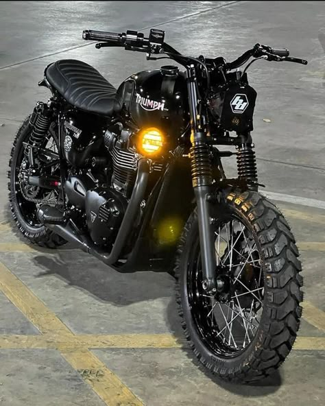 Triumph Bonneville T100 - Cafe Racers Club Bonneville Motorcycle, Motos Scrambler, Modified Bikes, Triumph T120, Triumph Street Scrambler, Adventure Bike Motorcycles, Triumph T100, Triumph Cafe Racer, Cafe Racer Design