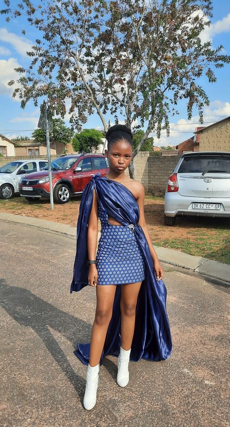 Traditional Tswana Attire, Pedi Traditional Attire For Kids, Heritage Day South Africa Outfits, Setswana Traditional Attire For Women, Modern Tswana Traditional Dresses, Tswana Traditional Attire For Women, Setswana Traditional Attire, Feminine Lookbook, Setswana Wedding