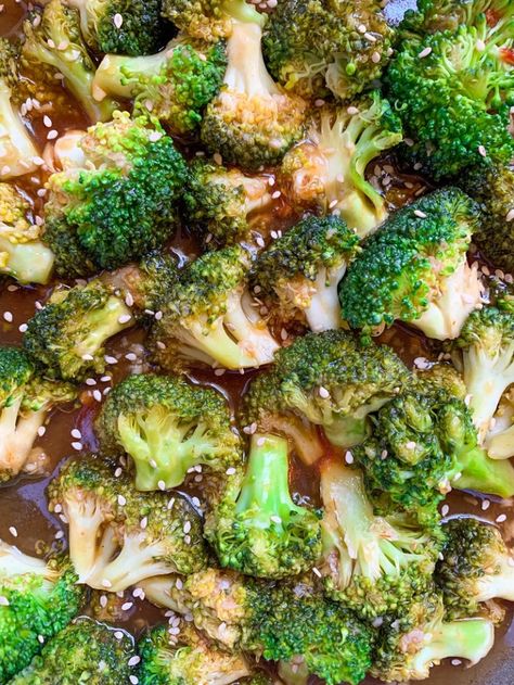 Easy Teriyaki Broccoli - Lovelee Recipes Teriyaki Broccoli, Asian Broccoli, Teriyaki Rice, Broccoli Recipe, Broccoli Recipes, Teriyaki Sauce, Food Staples, Vegetable Side Dishes, Soul Food