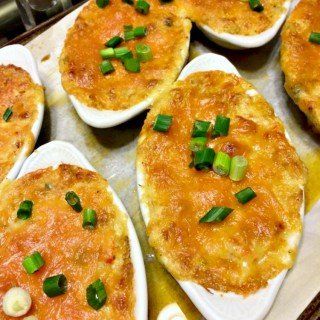 Crabmeat Au Gratin Recipe, Baked Food, Au Gratin Recipes, Yummy Seafood, Creole Recipes, Crab Recipes, Cajun Recipes, Crab Meat, Seafood Dishes