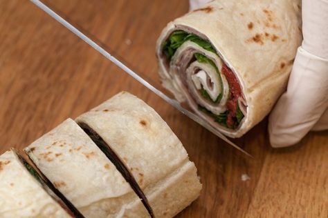 Deli Pinwheels, How To Make Pinwheels, Turkey Pinwheels, Turkey Roll Ups, Pinwheel Sandwiches, Pinwheel Appetizers, Sweet And Sour Sauces, Sandwich Wraps, Deli Turkey