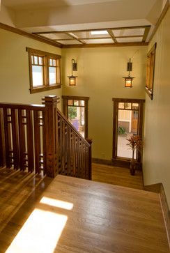 Great craftsman details Buddhist Pattern, Gorgeous Staircase, Craftsman Bungalow Interior, Craftsman Style Interior, Staircase Detail, Craftsman Staircase, Craftsman Home Decor, Craftsman Interiors, Bungalow Interiors