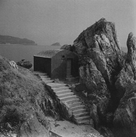 Boulder House, Broken Dreams, Concrete Architecture, Compact House, Rural House, 2nd Year, House On The Rock, Stone Cottage, Brutalism