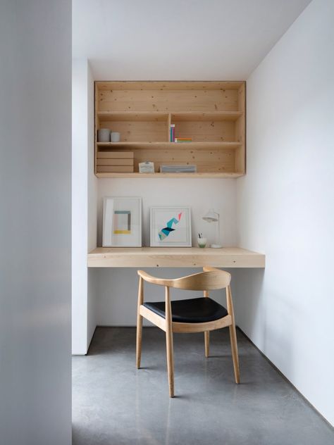 Alcove Desk, Studio In Casa, Desk Nook, Award Design, Warehouse Shelving, Two Bedroom House, Small Space Office, Office Nook, Floating Desk