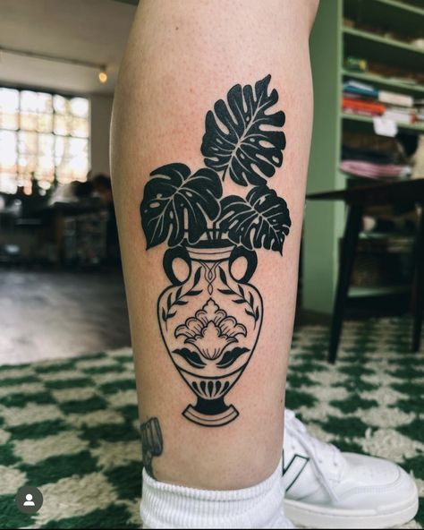 Traditional Tattoo Vase, Abstract Tattoo Ideas, Earthy Tattoos, Fun Tattoo, Abstract Tattoos, Traditional Style Tattoo, Traditional Tattoo Sleeve, Plant Tattoo, Old School Tattoo Designs