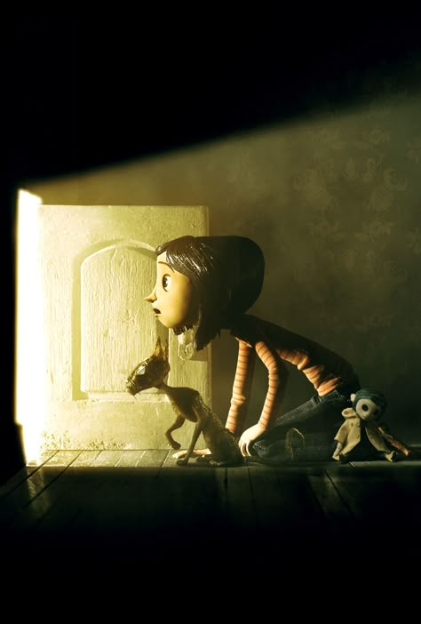 Coraline (2009). Laika Studios, Coraline Art, Coraline Movie, Coraline Aesthetic, Coraline Jones, Tim Burton Art, Tim Burton Films, Tim Burton Movie, Septième Art