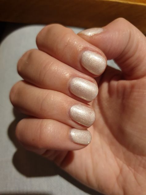 Shimmer glittery white gel nails for summertime Cream Shimmer Nails, White Shimmer Nails, Shimmer Nails, Mark 10 9, White Gel Nails, Nail Shimmer, Nails Inspo, Fair Skin, Nail Inspo