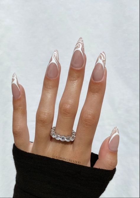 Almond Nails Wavy Design, French Nails Swirl, Wavy French Tip Nails, Long Nails Round, Art French Nails, Rounded Stiletto Nails, Stiletto Nails Long, Gel Nails Almond, Creative Nail Ideas