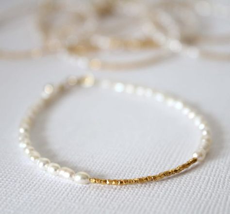 Pearl Bracelet, Gold Pearl Bracelet, Rice Pearl Bracelet, Wedding Jewelry, Bridal Bracelet, Bridesmaid Gift, Freshwater Pearl Bracelet - Etsy Gold Bracelet Wedding, Gold Pearl Bracelet, Pearl Bracelet Gold, Bracelet Wedding, Gold Armband, Jewelry Bridal, Bridesmaid Bracelet, Bridal Bracelet, Minimalist Bracelet