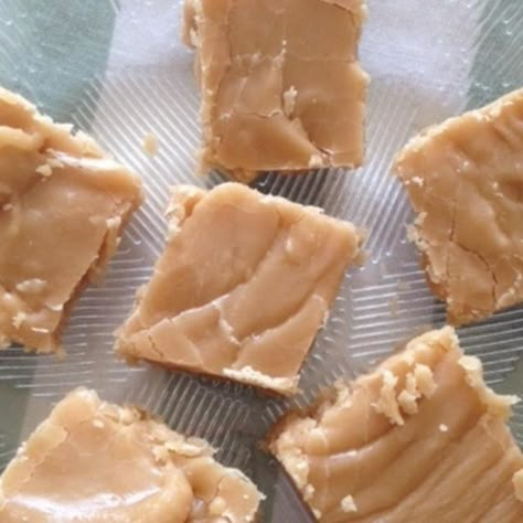 I absolutely take no credit for this recipe. I found it floating around Facebook and it sounded so easy that I just HAD to try it. Guess what? It's not only easy, but it tastes delicious! Mom always had trouble making any kind of fudge. It either didn't cook long enough & we ended up with "spoon candy" or it cooked too long & we had to let it melt in our mouths because we didn't want to damage our teeth. I guess Mom just never got the hang of testing a drop of candy in a glass of cold water. But Peanut Butter Fudge Recipes Easy, Easy Peanut Butter Fudge, Peanut Butter Fudge Recipe, Maple Candy, Peanut Butter Fudge Easy, Fudge Candy, Oh Fudge, Butter Fudge, Candy Fudge