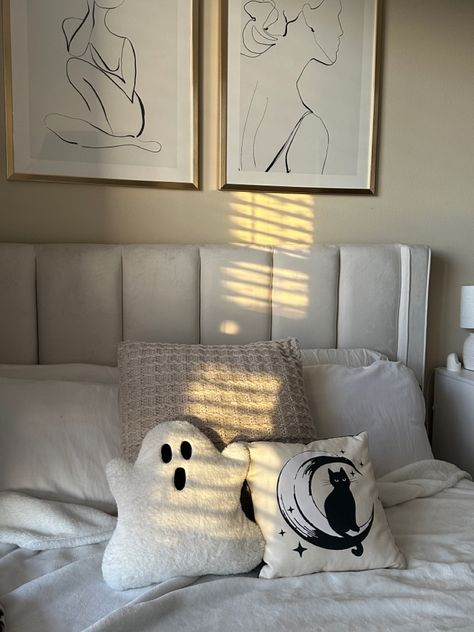 Minimal Home Aesthetic, Minimal Halloween Decor, Beige Halloween, Minimalist Halloween Decor, Target Pillows, Home Decor Minimal, Home Decor 2023, Minimalist Halloween, Ghost Pillow