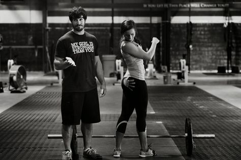 Crossfit engagement/wedding ideas on Pinterest | Crossfit Wedding ... Crossfit Wedding, Couple Exercises, Crossfit Couple, Healthy Couples, Board Engagement, Stronger Everyday, Engagement Looks, Maternity Photography Couples, Fit Couple