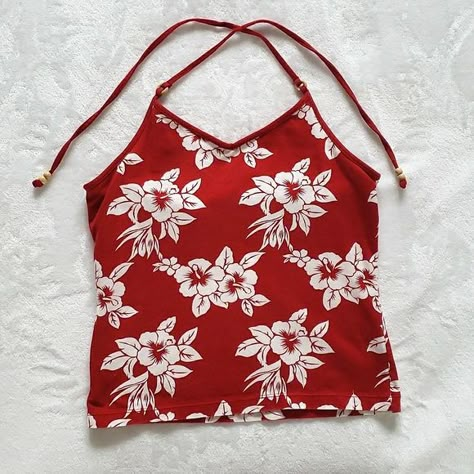 Red Hawaiian flower top Hawaii Tank Top, Red Tank Top Outfit Summer, Hibiscus Flower Clothes, Hibiscus Outfit, Hibiscus Clothing, Hawaiian Themed Outfits, Hibiscus Shirt, Hawaiian Top, Tropical Tank Top