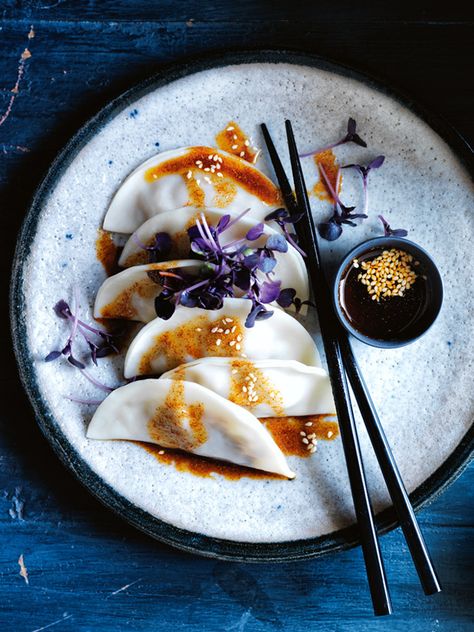 Ginger cured Iberico pork dumplings, red cabbage and mustard leaf kim chi, honey miso dipping sauce Gyoza Photography Styling, Gyoza Food Photography, Elegant Food Photography, Din Sum, Kimchi Dumplings, Asian Food Photography, Pork Dumplings, Michelin Star Food, Steamed Dumplings