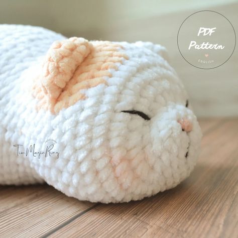 Kat Haken, Seni Korea, Confection Au Crochet, Crochet Cat Pattern, Mode Crochet, Kawaii Crochet, Crochet Simple, Fun Crochet Projects, Crochet Diy