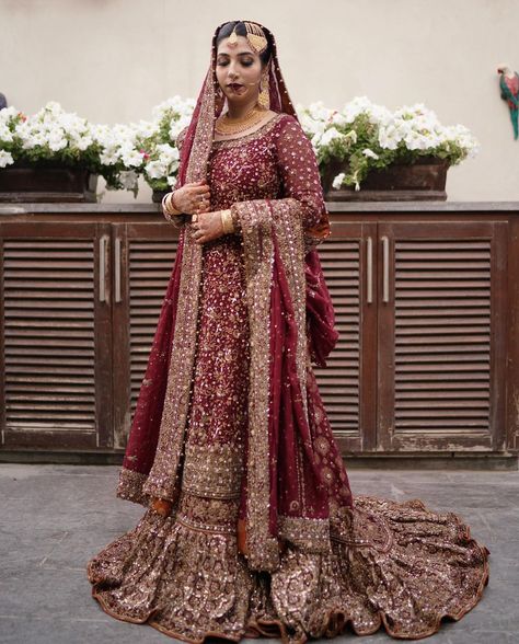 SHAKEEL’S BY ZEESHAN DANISH on Instagram: “Know why a red dress for rukhsati always looks most ethereal? because this is what we are doing for centuries and it’s just timeless Here…” Blue Pakistani Bridal Dress, Barat Dress, Pakistani Bridal Lehenga, Bridal Maxi Dress, Pakistani Bridal Dress, Designer Bridal Lehenga Choli, Nikah Dress, Walima Dress, Red Bridal Dress