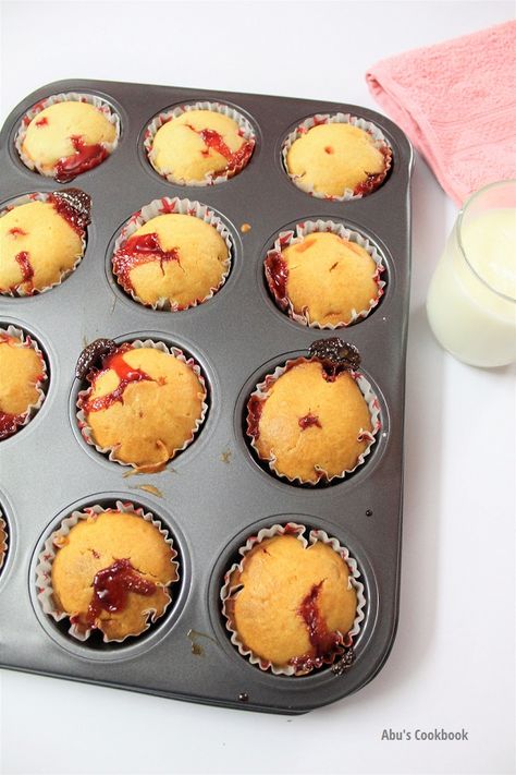 Jam Muffins Recipe | Muffins Filled with Jam | Jam Filled Muffins - Abu's Cookbook Jelly Filled Muffins, Jam Muffins Recipe, Jam Filled Muffins, Surprise Muffins, Jam Muffins, Apple Butter Crock Pot, Easy Jam, Jam Jam, Homemade Jelly