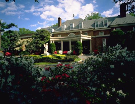 Hillwood Gardens in Washington, D.C., is on my bucket list of places to go. Marjorie Merriweather Post, Hillwood Estate, American Mansions, 100 Things To Do, Washington Dc Travel, American Houses, Historic Houses, Most Beautiful Gardens, House Museum