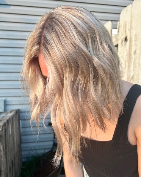 Vanilla Blonde Short Hair, Dimensional Vanilla Blonde, Vanilla Blonde Balayage Short Hair, Vanilla Blonde Balayage, Vanilla Blonde Hair, Vanilla Blonde, Dimensional Blonde, Money Piece, Awesome Hair