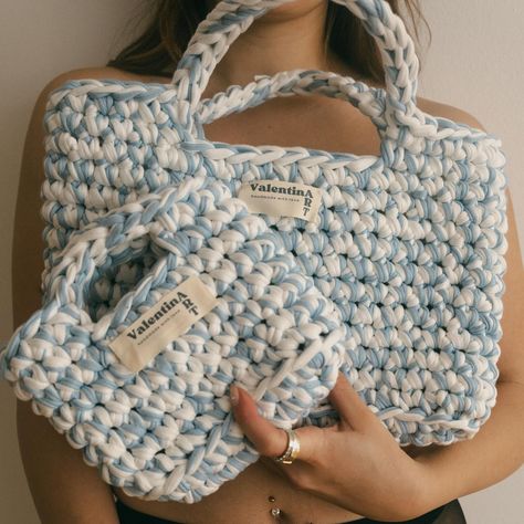 TWINNY MINI and TWINNY MAXI in white and blue - the perfect bags for summer 🌊🌞🫶🏽 all bags are made with 100% recycled textile yarn @hoooked.zpagetti ♻️ DM to order your dream bag . #crochetbag #crochetbags #chunkycrochetbag #crochetbaginspo #crochetinspo #crochetinspiration #crochetfashion #fashionbag #ootd #bagoftheday #crochet #trendy #summervibes #petitbagseason #petitbag #fashion #sustainablefashion #birthdaypresent #giftidea #diy #crochetshoulderbag #crochetshopperbag #crochetbagpa... Abba Tattoo, Crochet Trendy, Bags For Summer, Diy Crochet Bag, Dream Bag, Trendy Purses, Crochet Bag Tutorials, Crochet Shoulder Bag, Crochet Business