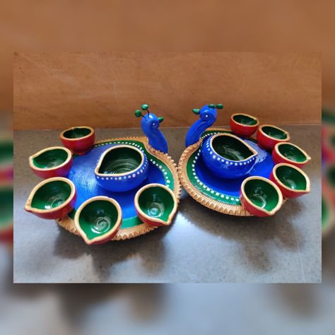 Big Diya Decoration Ideas, Diwali Diya Decoration Handmade, Clay Diyas For Diwali, Diya Making, Newspaper Art And Craft, Clay Diya, Diwali Art, Kalash Decoration, Diya Stand