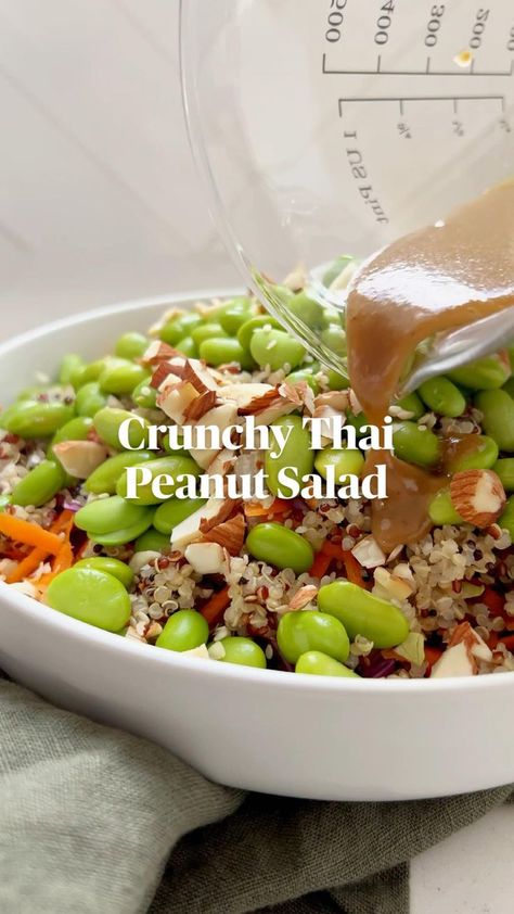 Crunchy Thai Peanut Salad, Thai Peanut Salad, Peanut Salad, Thai Peanut, Dinner Recipes Healthy, Best Salad Recipes, Vegan Bowls, Think Food, Mediterranean Diet Recipes