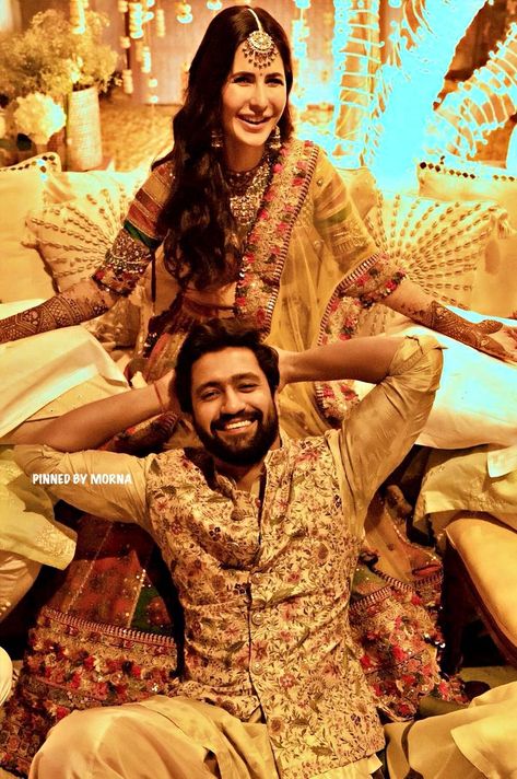 Christian Wedding Dress, Sabyasachi Lehenga Bridal, New Bridal Dresses, Mehendi Photography, Rajasthani Bride, Sabyasachi Mukherjee, Lehenga Bridal, Groom Dress Men, Sabyasachi Bride