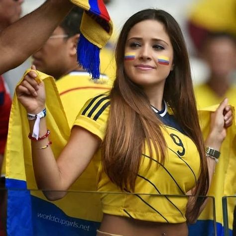 Colombia Women South American Women, Colombian Women, Beautiful Braided Hair, South American Countries, Girls Soccer, Soccer Girl, Soccer Fans, Womens Football, South American