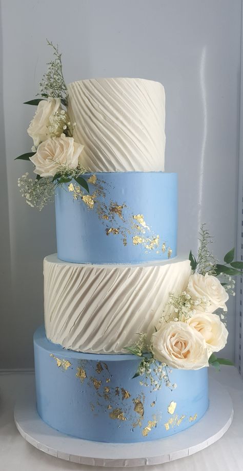 Sky Blue Wedding Cake Ideas, Wedding Cake Sky Blue, Sweet 16 Blue And White Theme, Dusty Blue And Gold Wedding Cake, Blue And White Cake Design, Sky Blue Wedding Cake, Blue Themed Wedding Cake, Baby Blue Wedding Cake, Blue Wedding Cake Ideas