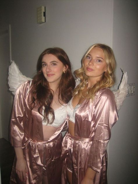 30  Halloween Costume Ideas for Friends in 2024 - Boss Babe Chronicles Victoria’s Secret Angel Halloween Outfit, Victoria’s Secret Angel Costume Women, Victorias Secret Halloween Costumes, Halloween Costumes Vs Angel, Vs Secret Angel Costume, Vs Angels Costume, Victoria's Secret Angel Costume, Bsf Halloween Costume, Halloween Bestie Costumes