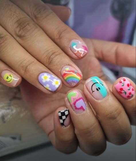 Daycare Nail Ideas, Kids Shellac Nails, Quirky Nails, Olive Nails, Kids Nail Designs, Girls Nail Designs, Natural Gel Nails, Nail Art For Kids