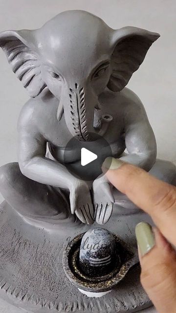 Clay Ganesha Handmade Step By Step, Clay Ganesha Handmade, Clay Ganesha, Ganesh Murti, Trending Crafts, Ganesh Ji, Ganesha Art, Best Out Of Waste, Instagram Diy