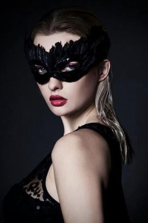 The Mask Costume, Feather Mask, Behind The Mask, Lace Mask, Mask Masquerade, Mask Girl, Masquerade Masks, Masks Masquerade, Beautiful Mask