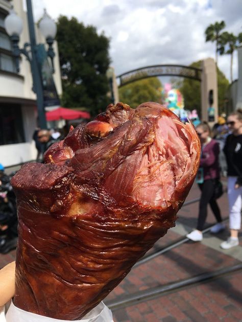 Our favorite on-the-go Disneyland food.#Disneyland #Disney #Foodie Disneyland Foods, Food Disneyland, Disneyland Dining, Best Disneyland Food, Disneyland Snacks, Epcot World Showcase, Disneyland Restaurants, Meal Calendar, Disney Desserts