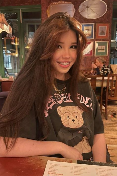 Belle Delphine, Braces Girls, Fav Celebs, Cute Celebrities, My Sister, Cute Hairstyles, Brown Hair, Pretty People, Makeup Looks