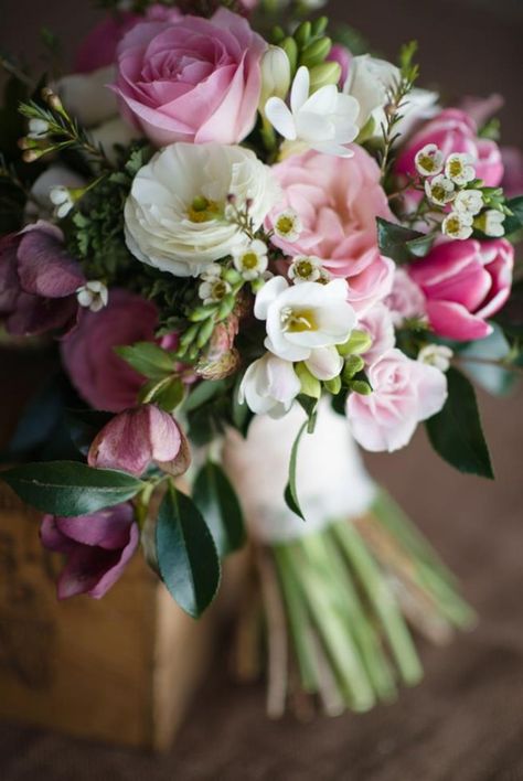 Bridal Bouquet Recipe, Classic Wedding Bouquet, Bouquet Recipe, Small Bridal Bouquets, Bridal Bouquet Pink, Bridal Bouquet Flowers, Bride Magazine, Bouquet Arrangements, Floral Arrangements Wedding