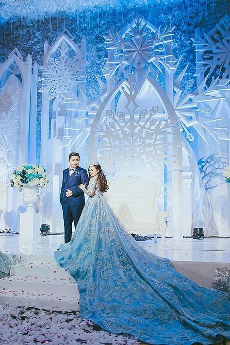 63 Top Wedding Themes In 2019 For Every Bridal Style | Wedding Forward Wedding Theme Blue, Trendy Wedding Themes, Frozen Wedding Theme, Best Wedding Themes, Wedding Styles Themes, Frozen Wedding, Blue Wedding Decorations, Wedding Themes Spring, Rustic Wedding Decorations