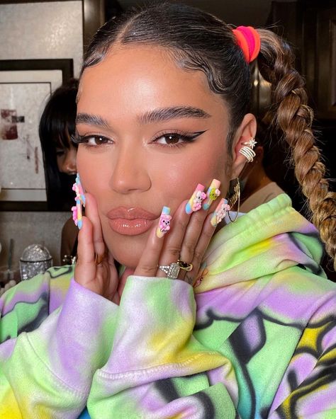 Makeup Artist Patrick Ta on Instagram: ““AY, DIOS MIO” @karolg Now Out. Seriously The Best Summer Song! Hair By @cesar4styles Makeup By @patrickta Assisted By @makeupbyjessyo…” Good Summer Songs, Outfits Juvenil, G Nails, Heart Nail Designs, Patrick Ta, Summer Songs, Nails Prom, Uñas Acrilicas, Red Hair Color