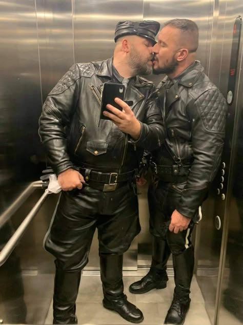 Leather Jacket Outfit Men, Leather Fashion Men, Tight Leather Pants, Horse Riding Clothes, Scruffy Men, Mens Leather Pants, Leather Gear, Mens Boots Fashion, Leather Jacket Outfits