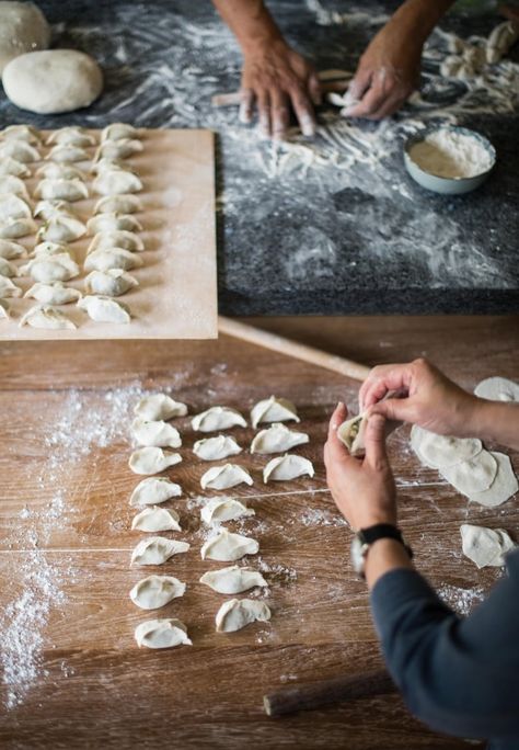 A big batch Chinese dumplings recipe from Canadian chef Jackie Kai Ellis' family vault | CBC Life Chinese Dumplings Recipe, Dumplings Recipe Chinese, Chinese Chives, How To Make Dumplings, Frozen Dumplings, Chinese Dumplings, Dumplings Recipe, Dumpling Recipe, Cooking Wine