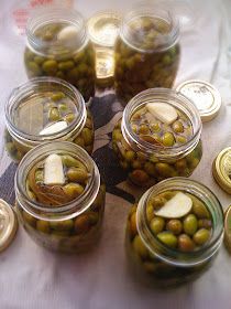 Alessandra Zecchini: Picking, treating and preserving olives in brine, and olives marinated in olive oil and herbs Greek Salad Ingredients, Salt Brine, Flavored Vinegars, Olive Oil Benefits, Pickled Olives, Olive Brine, Marinated Olives, Food Gardening, Brine Recipe