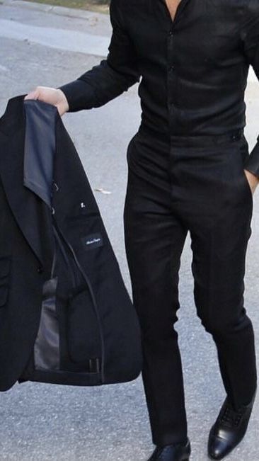 Guy In All Black Suit, Wattpad Men Outfit, Black Style Aesthetic Men, Men’s Dark Aesthetic, All Black Aesthetic Outfit Men, Mens Black Aesthetic, Dark Style Boy, Black Aesthetic Men Outfit, Rich Boy Aesthetic Dark