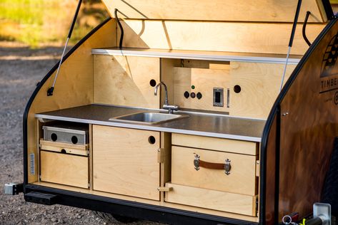 Timberleaf Trailer Is The Perfect Companion For Off-Grid Adventures Diy Teardrop Trailer, Teardrop Camper Plans, Custom Cooler, Teardrop Camper Trailer, Trailer Diy, Overland Trailer, Kombi Home, Small Trailer, Trailer Build