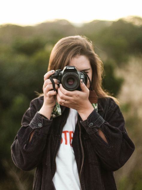 Woman With Camera Photography, Photographer Aesthetic Girl, Jeffreys Bay South Africa, Girl With Camera, Jeffreys Bay, Photographer Outfit, Girls With Cameras, Cute Camera, Personal Branding Photoshoot