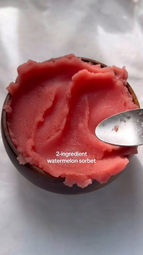 v refreshing 🧘‍♀️ just blend together frozen watermelon chunks with as much lime juice as necessary until it creates a thick sorbet  snacks | snack | easy recipes | healthy snacks Viral Snack Recipes, Pinterest Recipes Aesthetic, Easy Snacks To Make For School, Super Easy Food, Summer Snacks Recipes, Yummy Snack Ideas Easy, Random Snacks To Make, Filling Snack Ideas, Easy Healthy Snacks For Picky Eaters