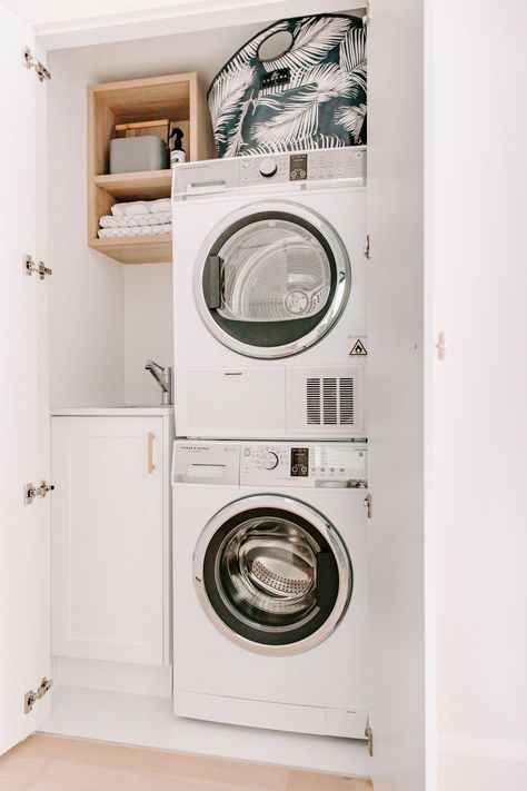 European Laundry, Utility Space, Laundry Cupboard, Tiny Laundry, Laundry Nook, Utility Cupboard, Laundry Ideas, Subway Tiles Bathroom, Ceiling Storage