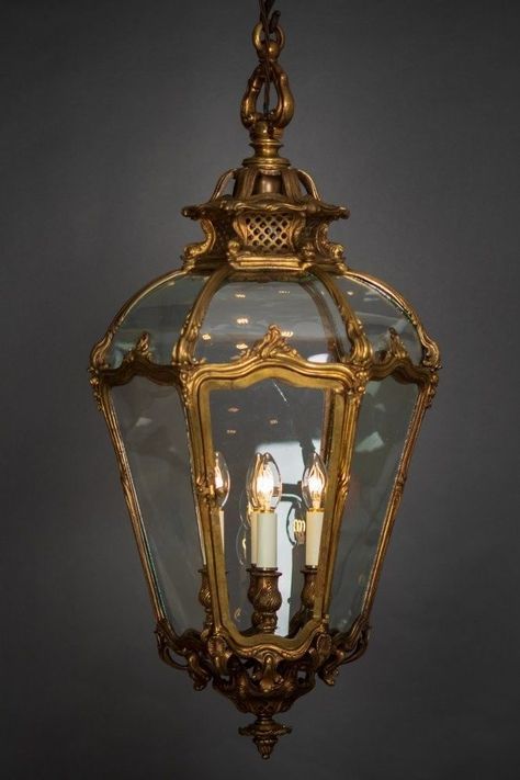 Rococo Home, Victorian Lantern, Historic Lighting, Antique Lights, Antique Objects, Antique Lanterns, Antique Lamp, Lamp Antique, Antique Collectors