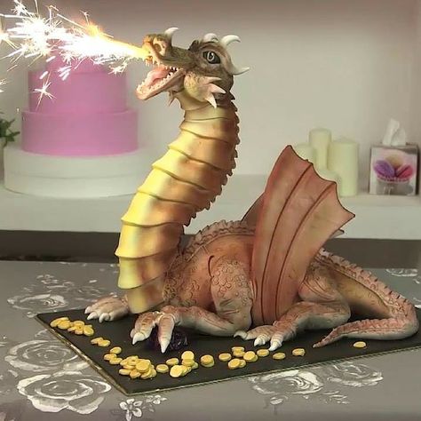 fire blowing dragon cake tutorial Dragons Cake, Dragon Birthday Cakes, Learn Cake Decorating, Dragon Cakes, Make A Dragon, Dragon Birthday Parties, Dragon Cake, Sculpted Cakes, Dragon Birthday