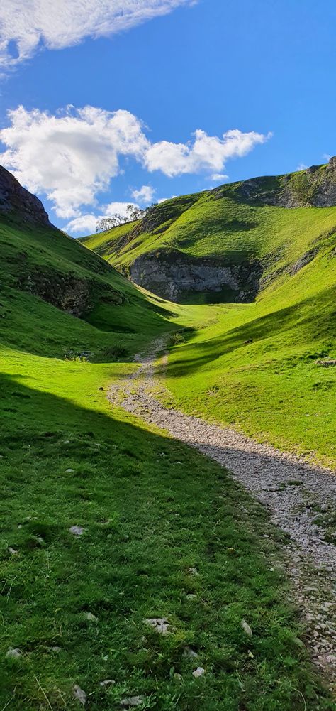 Winnats Pass Peak District, Peveril Castle, Mam Tor, Peak District National Park, Hope Valley, Peak District, Place To Visit, The Hope, The Peak